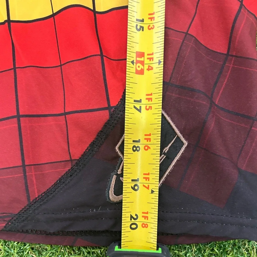 ONeill Hyperfreak Men Board Short Size 31 Rasta Green Yellow Red Grid Swim Trunk